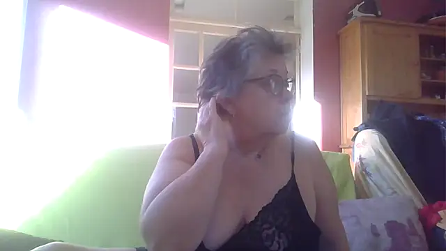 Vandeae44 online show from 12-02-25, 09:36