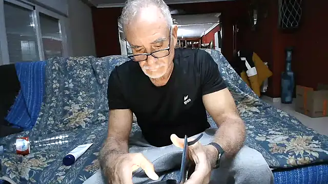 maduroguapo online show from 12-18-24, 05:21