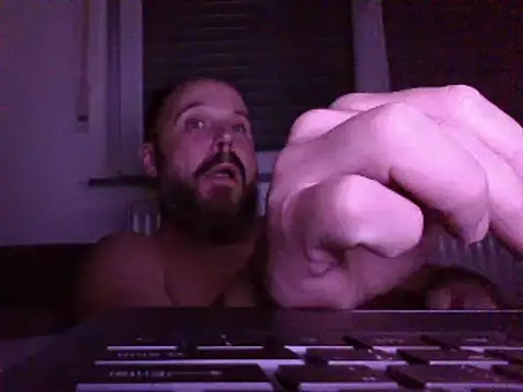 Snapshot of FROL83 chatting on 07-16-26, 08:48 FROL83 online show from 07-16-26, 08:48