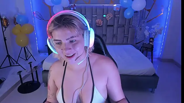 AlessiaDouce online show from 09-30-25, 04:06