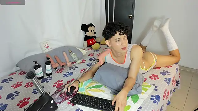 Snapshot of Benjamin_Buster chatting on 02-16-25, 04:53 Benjamin Buster online show from 02-16-25, 04:53