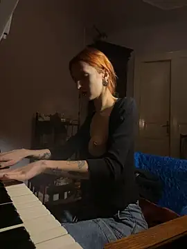 Snapshot of IngridMayer chatting on 01-03-25, 04:48 IngridMayer online show from 01-03-25, 04:48
