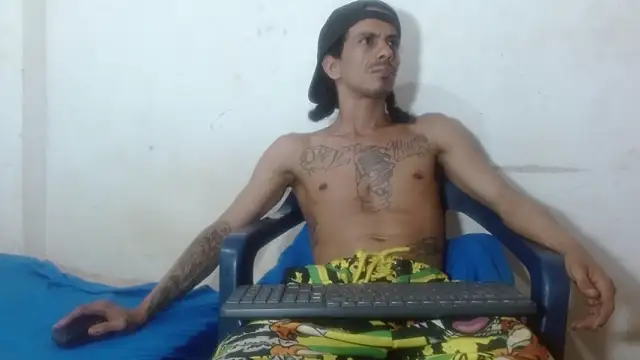 Snapshot of damian_bottom_bigcock chatting on 01-08-26, 12:24 damian bottom bigcock online show from 01-08-26, 12:24