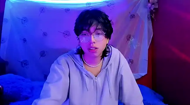 Snapshot of AnggelONfiree chatting on 12-04-24, 07:17 AnggelONfiree online show from 12-04-24, 07:17