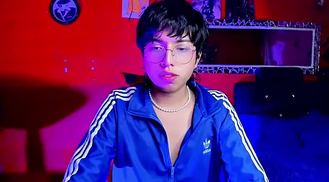 Snapshot of AnggelONfiree chatting on 02-12-25, 04:44 AnggelONfiree online show from 02-12-25, 04:44