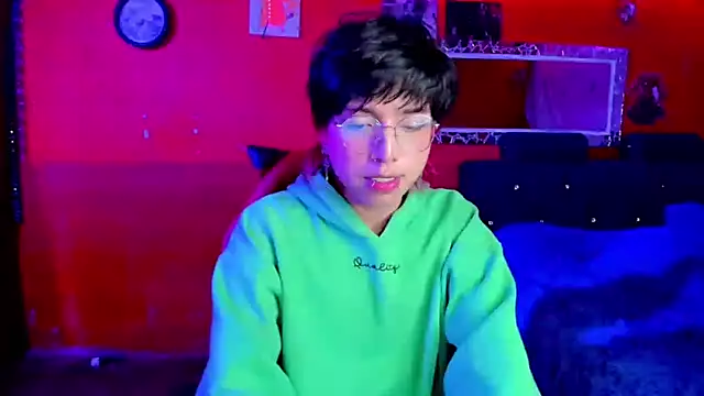 Snapshot of AnggelONfiree chatting on 03-09-25, 11:35 AnggelONfiree online show from 03-09-25, 11:35