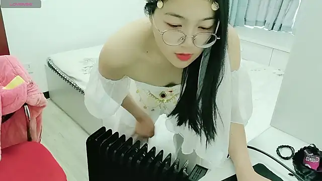 Snapshot of luoxuwen chatting on 01-15-25, 02:27 luoxuwen online show from 01-15-25, 02:27