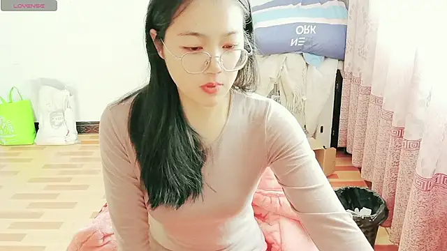 Snapshot of luoxuwen chatting on 01-19-25, 05:26 luoxuwen online show from 01-19-25, 05:26