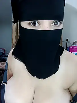 Snapshot of arabian_sara chatting on 10-01-25, 06:25 arabian sara online show from 10-01-25, 06:25