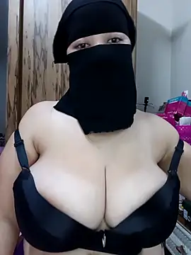 Snapshot of arabian_sara chatting on 10-12-25, 06:18 arabian sara online show from 10-12-25, 06:18