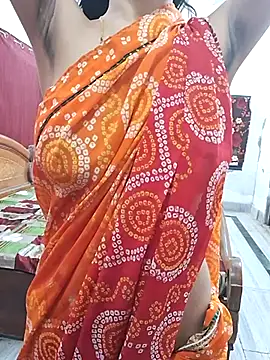 Snapshot of priya_sharma02 chatting on 02-19-25, 10:12 priya sharma02 online show from 02-19-25, 10:12