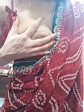 Snapshot of priya_sharma02 chatting on 03-04-25, 08:24 priya sharma02 online show from 03-04-25, 08:24