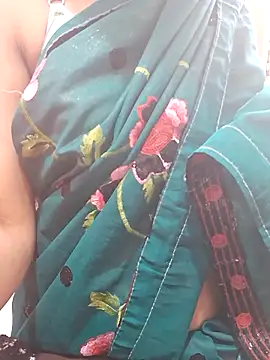 Snapshot of priya_sharma02 chatting on 03-10-25, 07:53 priya sharma02 online show from 03-10-25, 07:53