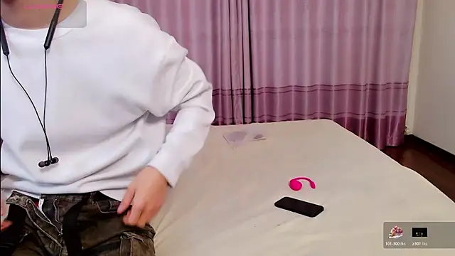 Snapshot of JIAJIA163 chatting on 12-22-25, 04:15 JIAJIA163 online show from 12-22-25, 04:15