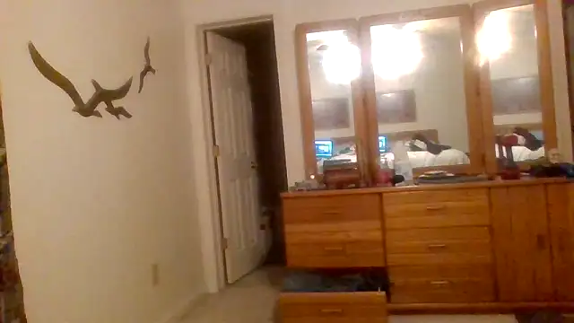 dcrick978 online show from 09-10-25, 10:21