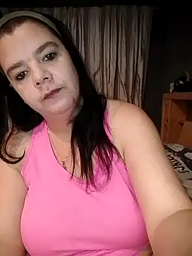 Snapshot of Hornyparratjie chatting on 08-02-26, 02:21 Hornyparratjie online show from 08-02-26, 02:21