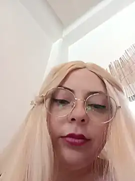 madelaine- online show from 03-11-26, 05:19