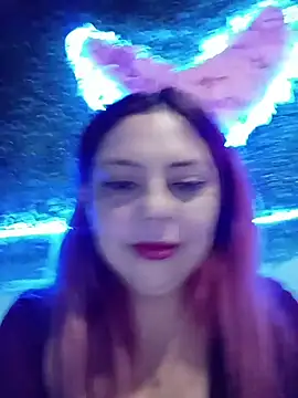 Snapshot of madelaine- chatting on 07-09-26, 06:34 madelaine- online show from 07-09-26, 06:34