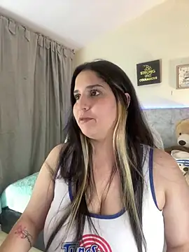 valentina jonnes1 online show from 12-12-24, 06:14