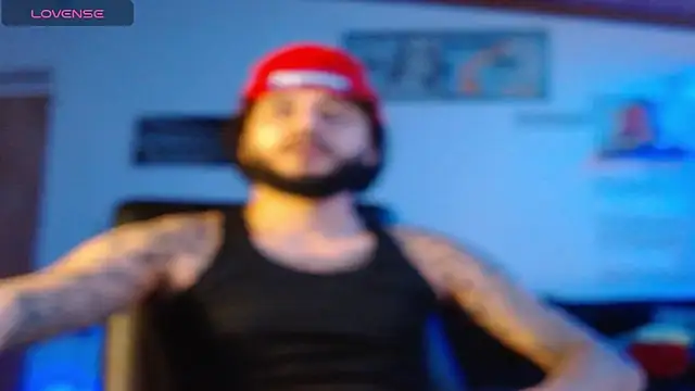 Snapshot of YiioCohen chatting on 01-23-25, 06:39 YiioCohen online show from 01-23-25, 06:39