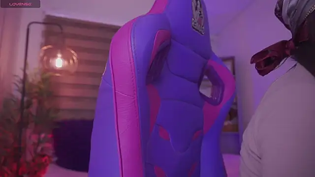 milly kenner online show from 11-21-25, 05:11