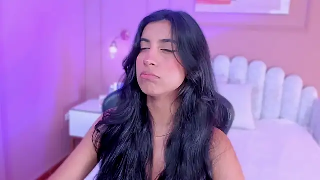 zia cooper online show from 04-14-26, 07:31