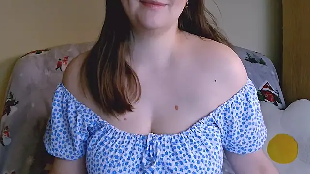 Snapshot of ChubbyMaia chatting on 01-02-25, 12:46 ChubbyMaia online show from 01-02-25, 12:46