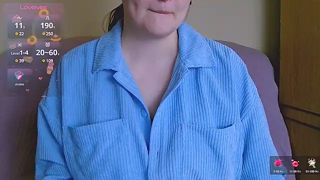 Snapshot of ChubbyMaia chatting on 02-10-25, 09:25 ChubbyMaia online show from 02-10-25, 09:25