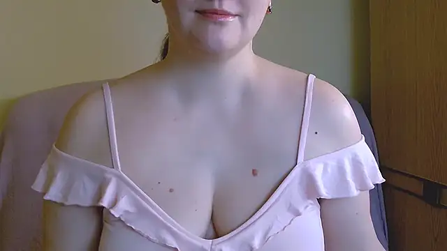 Snapshot of ChubbyMaia chatting on 02-26-25, 12:36 ChubbyMaia online show from 02-26-25, 12:36