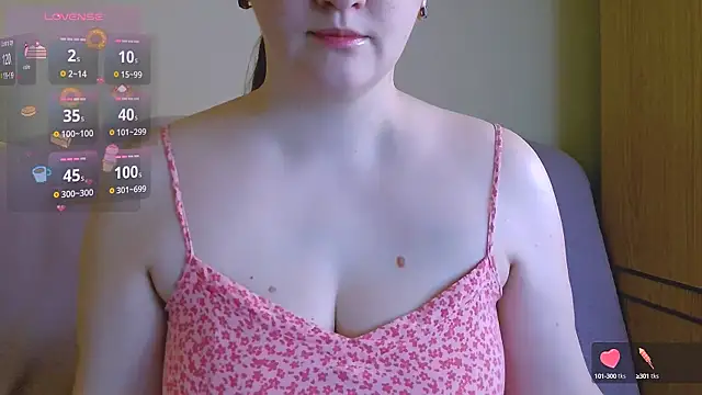 Snapshot of ChubbyMaia chatting on 03-08-25, 09:06 ChubbyMaia online show from 03-08-25, 09:06