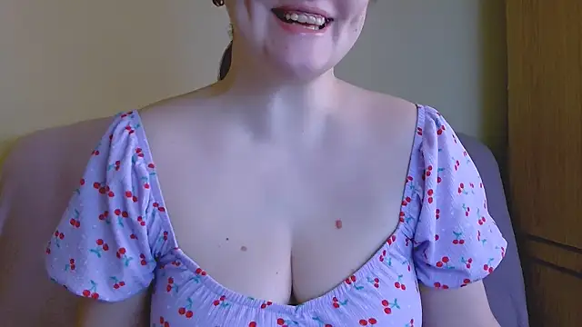 Snapshot of ChubbyMaia chatting on 03-09-25, 08:07 ChubbyMaia online show from 03-09-25, 08:07