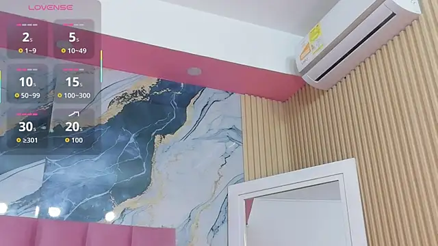 littleebonymommy online show from 11-02-25, 08:00