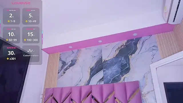 littleebonymommy online show from 11-19-25, 04:18