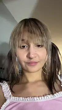 Snapshot of bigbabykiki chatting on 05-17-26, 06:26 bigbabykiki online show from 05-17-26, 06:26