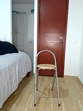 SophieBaker   online show from 03-12-25, 04:08