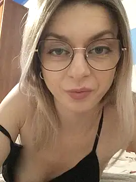 Butterfly Lily online show from 01-03-25, 01:14