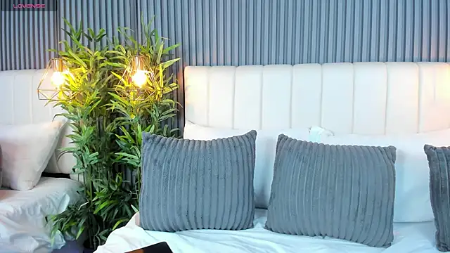 LinaGlam online show from 11-14-25, 05:11