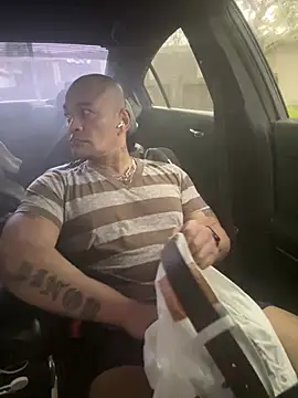 Snapshot of EatMyCake831 chatting on 12-16-24, 07:32 EatMyCake831 online show from 12-16-24, 07:32