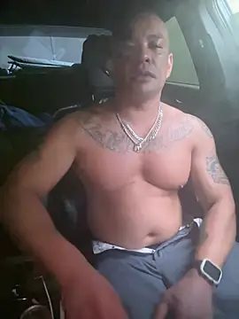 Snapshot of EatMyCake831 chatting on 01-01-25, 03:35 EatMyCake831 online show from 01-01-25, 03:35