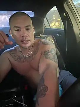 Snapshot of EatMyCake831 chatting on 03-10-25, 12:51 EatMyCake831 online show from 03-10-25, 12:51