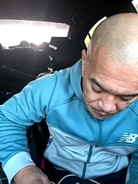 Snapshot of EatMyCake831 chatting on 11-24-25, 03:45 EatMyCake831 online show from 11-24-25, 03:45