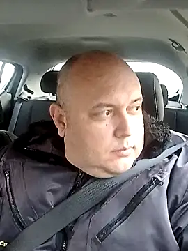 Snapshot of BigromeoXX chatting on 01-23-25, 03:32 BigromeoXX online show from 01-23-25, 03:32