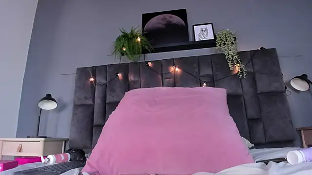 Snapshot of DulceAurora__ chatting on 06-18-26, 09:14 DulceAurora online show from 06-18-26, 09:14