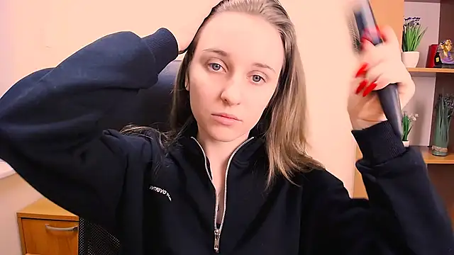  Nicole new online show from 01-18-25, 12:15