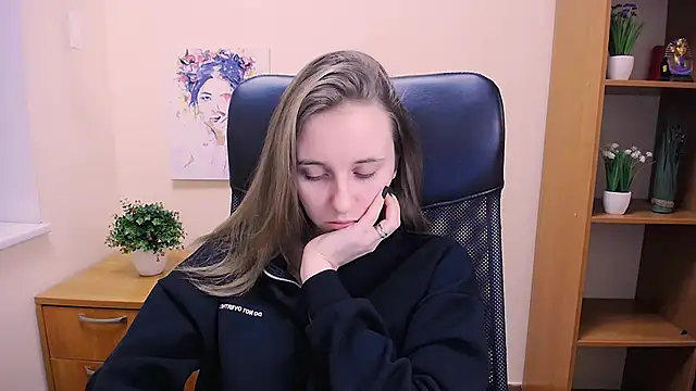  Nicole new online show from 01-24-25, 07:19