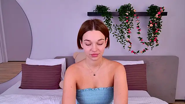 Snapshot of DanaLoved chatting on 02-12-25, 11:18 DanaLoved online show from 02-12-25, 11:18