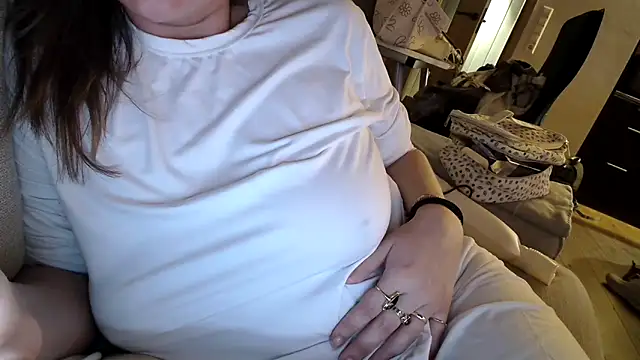 Snapshot of Nina24 chatting on 03-09-25, 09:14 Nina24 online show from 03-09-25, 09:14