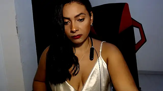 Snapshot of meghan2 chatting on 05-06-26, 02:19 meghan2 online show from 05-06-26, 02:19