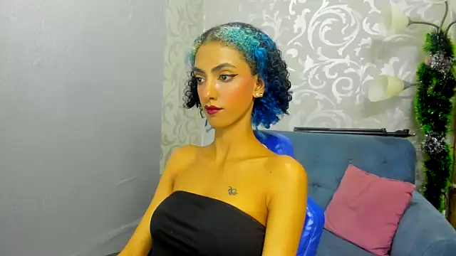 Queen Cuarxxo online show from 01-11-25, 03:02