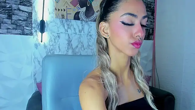 Queen Cuarxxo online show from 07-19-26, 11:19
